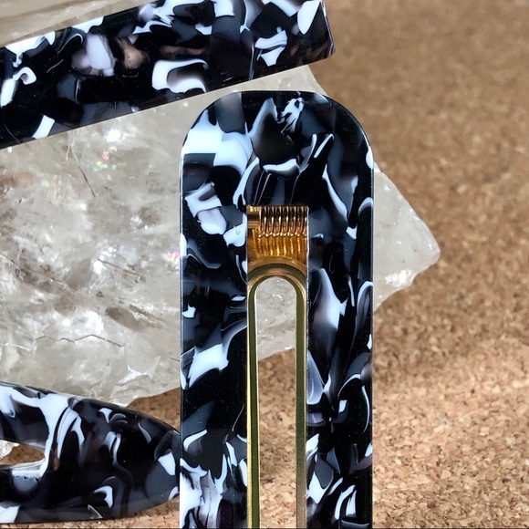 Three pack black & white acrylic barrettes - Picture 2 of 3